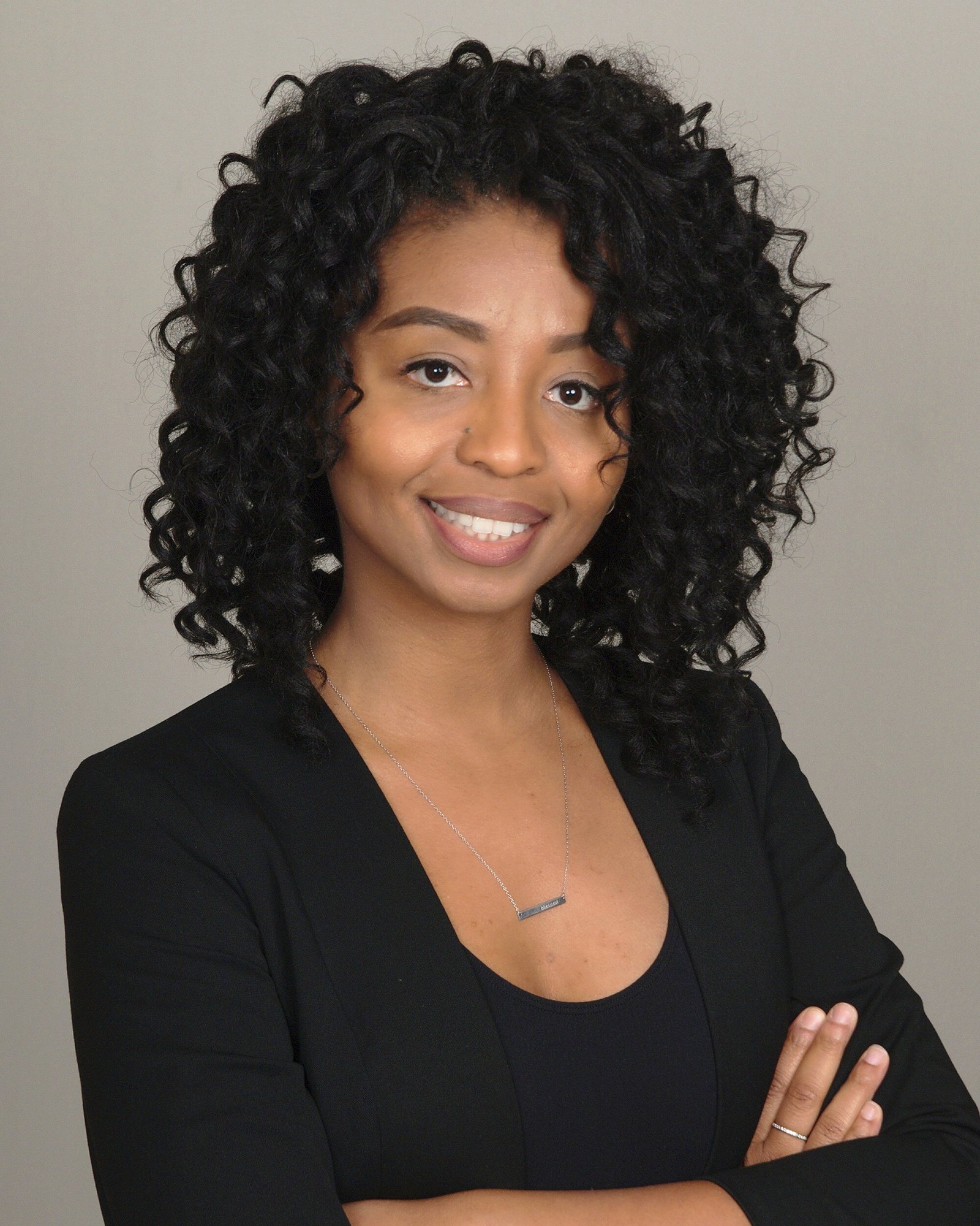 shayla headshot (1)